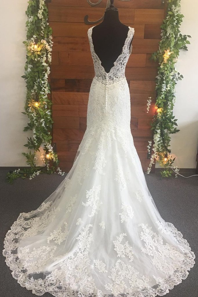 BMbridal Elegant Straps V-Neck Tulle Wedding Dress Mermaid Appliques Sleeveless Beadings Bridal Gowns Online-BMbridal