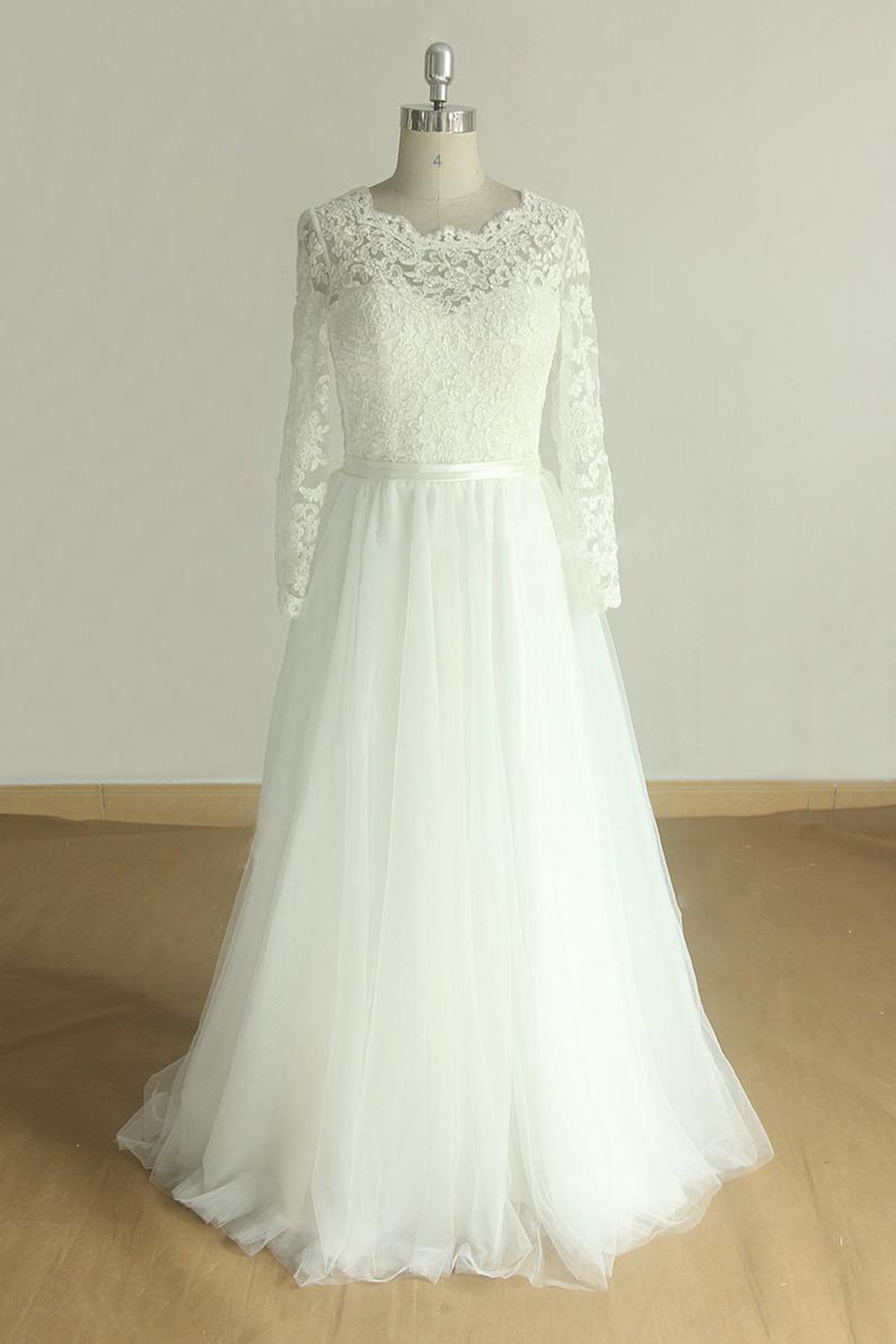 BMbridal Elegant A-line Lace Tulle Wedding Dress Long Sleeves Appliques Bridal Gowns Online-BMbridal