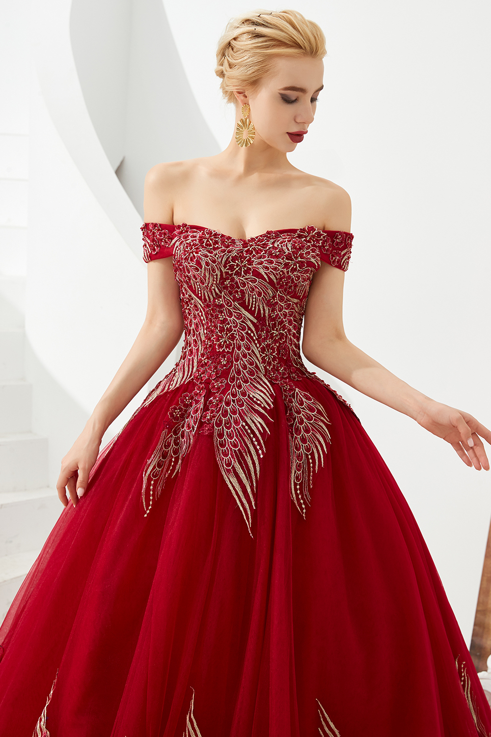 BMbridal Off-the-Shoulder Tulle Ball Gown Prom Dress With Appliques Beadings