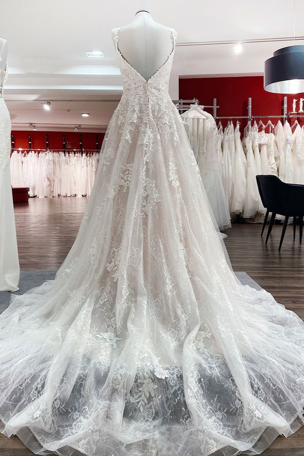 Elegant Open Back A-Line V-Neck Long Ruffles Wedding Dresses with Tulle Lace