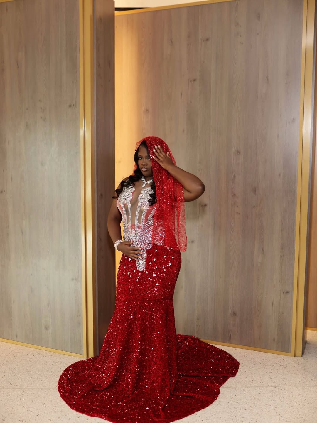 Charming Burgundy Sleeveless Sequin Prom Dresses Mermaid Sheath With Gem