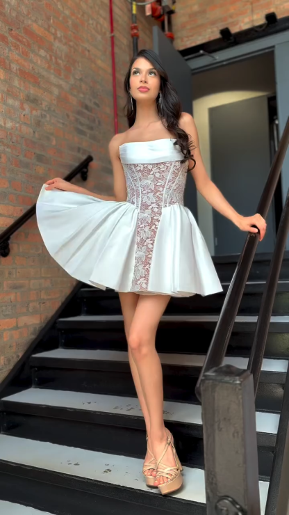 Strapless Lace Corset A-Line Homecoming Dress Satin Pleated Skirt Mini