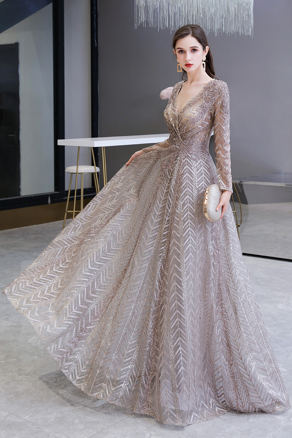 BMbridal Sexy V-Neck Long Sleeve Prom Dress Appliques A-Line Evening Gowns