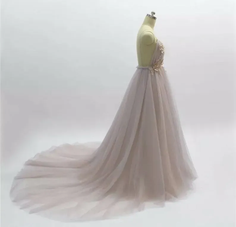 Modern V-Neck Backless A-Line Long Wedding Dress with Tulle Floral