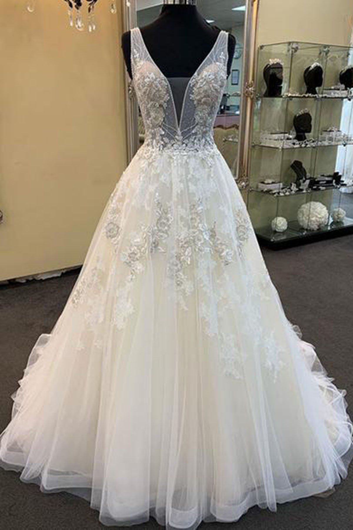 BMbridal Glamorous Unique White Tulle V-Neck Wedding Dress Long Beaded Lace Bridal Gowns On Sale