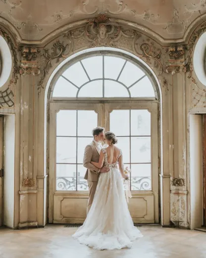 Chic Boho A-Line Tulle Long Wedding Dress with Lace Appliques