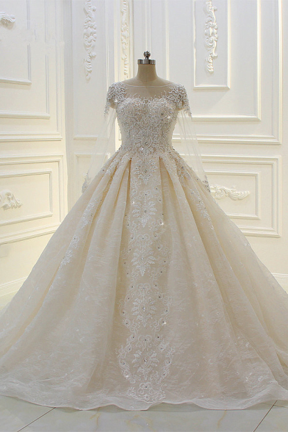 Elegant Beading Ball Gown Long Sleeves Bateau Wedding Dress with Appliques Lace