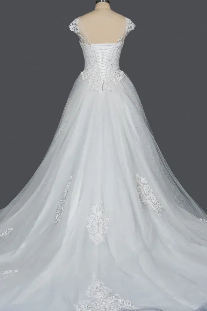 Stunning Cap Sleeve Ball Gown Sheer Tulle Wedding Dress with Lace V-Neck