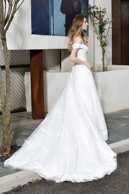BMbridal Gorgeous Lace Off-the-Shoulder Long Wedding Dress with Beadings