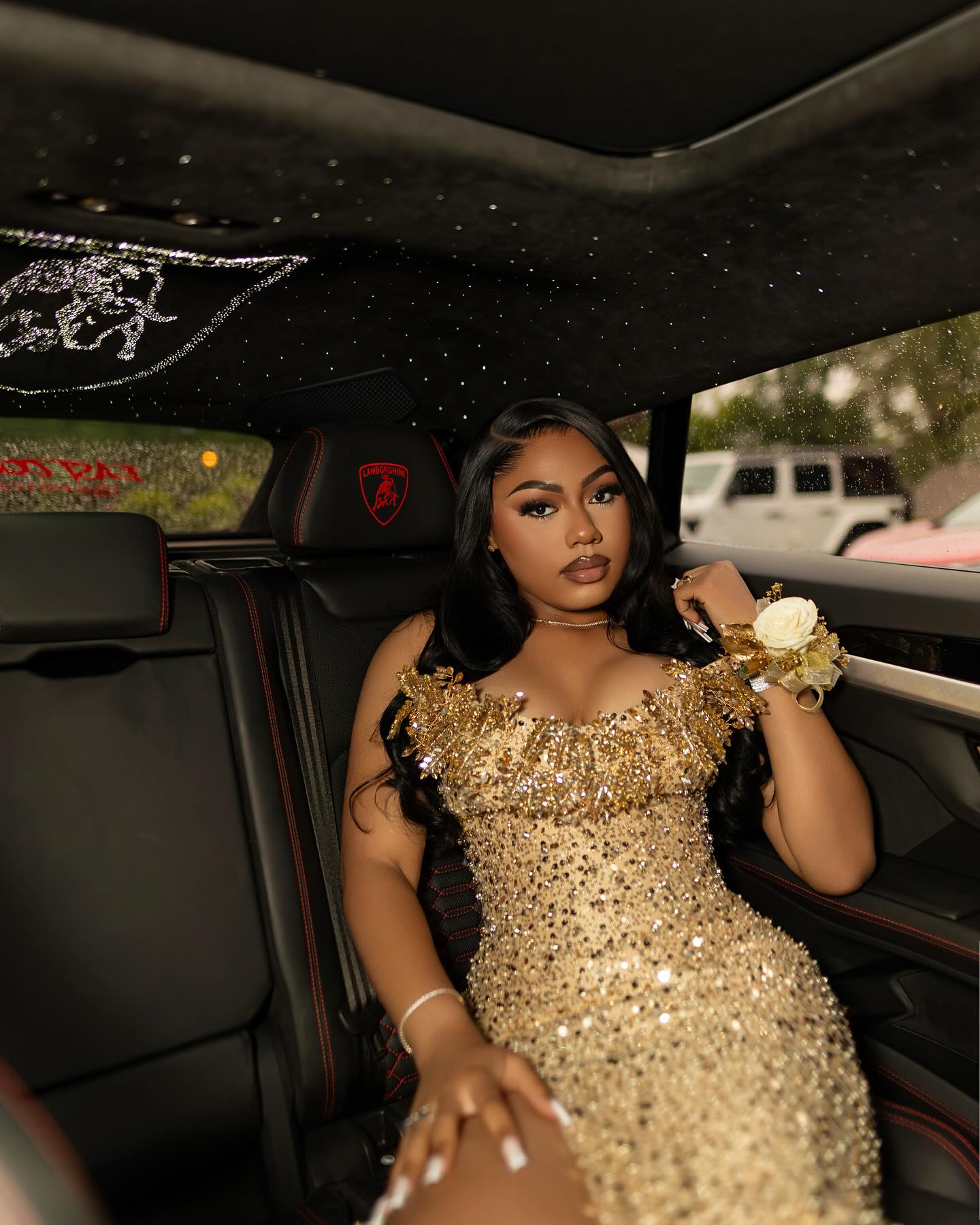 Luxury 24K Gold Sequin Prom Dress – Sculptural 3D Floral Neckline Mermaid Gown with High Slit & Circular Train | 2026 High-Octane Evening Wear