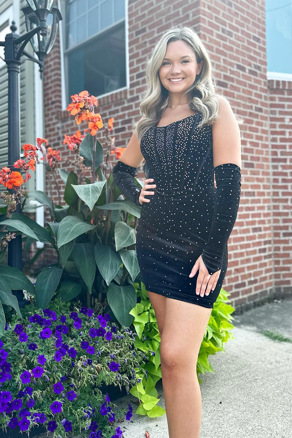 Sparkly Black Beaded Corset Tight Short Homecoming Dress With Detachable Sleeves-BMbridal