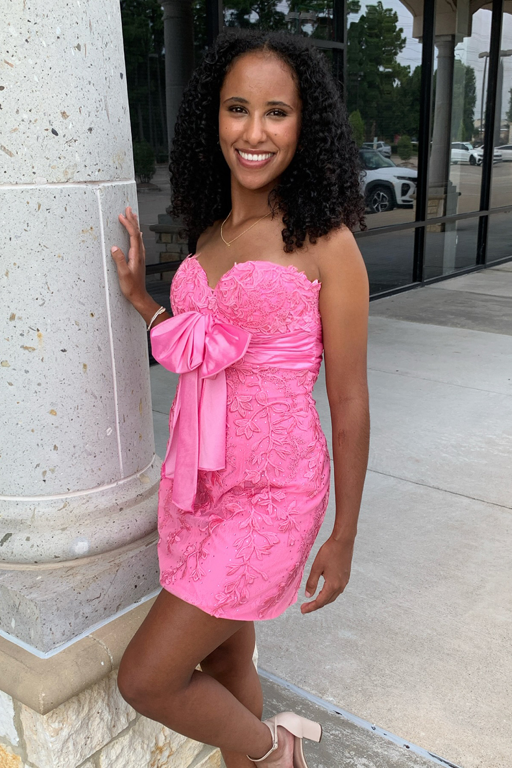 Sweetheart Pink Bodycon Short Homecoming Dress with Appliques-BMbridal