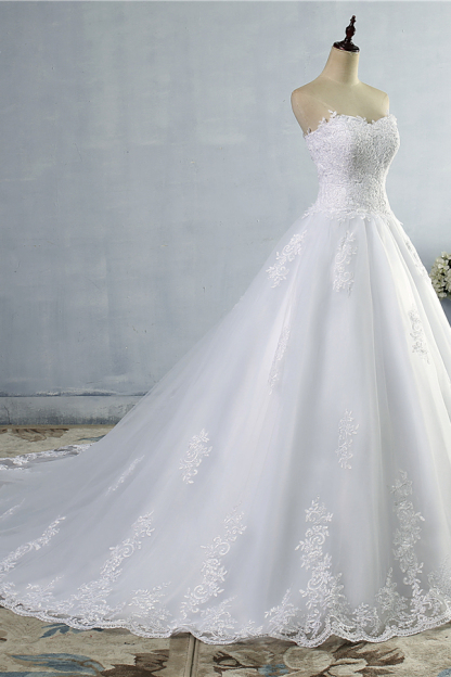 BMbridal Stylish Strapless Sweetheart A-Line Wedding Dress Sleeveless Appliques Bridal Gowns Online