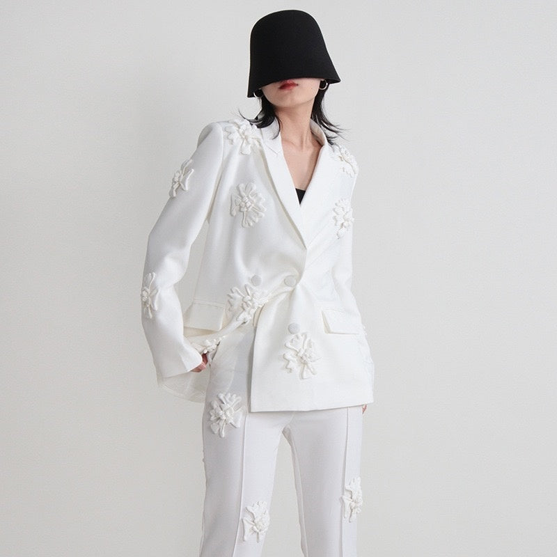 Fuchsia Double-Breasted Peak Lapel Blazer For Women Featuring Floral Details-BMbridal