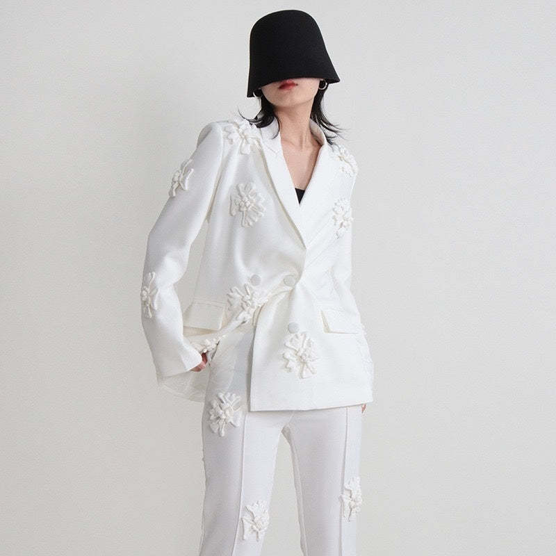 Fuchsia Double-Breasted Peak Lapel Blazer For Women Featuring Floral Details-BMbridal