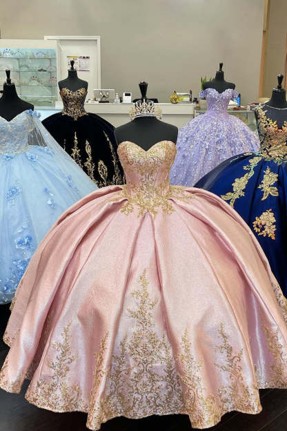 Off the Shoulder Sparkly Blush Ball Gown with Applique in Satin for Quinceanera