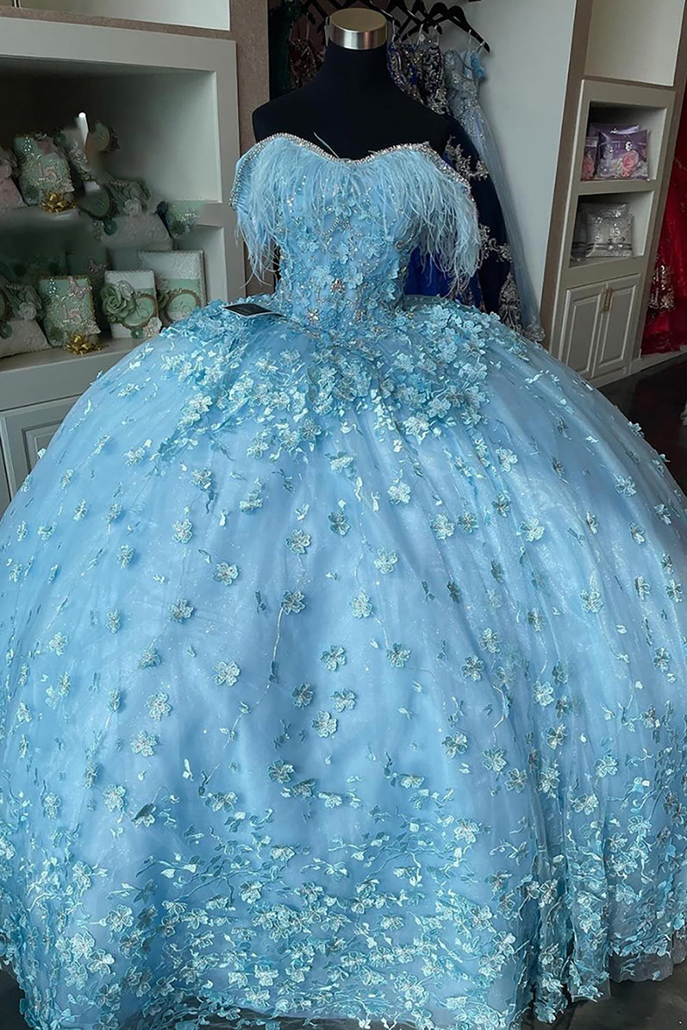 Sweetheart Princess Quinceanera Dress in Sky Blue with Feather Applique