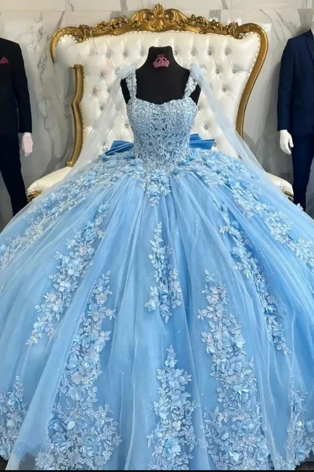 Princess Quinceanera Dress in Light Blue Tulle with Spaghetti Straps and Appliques