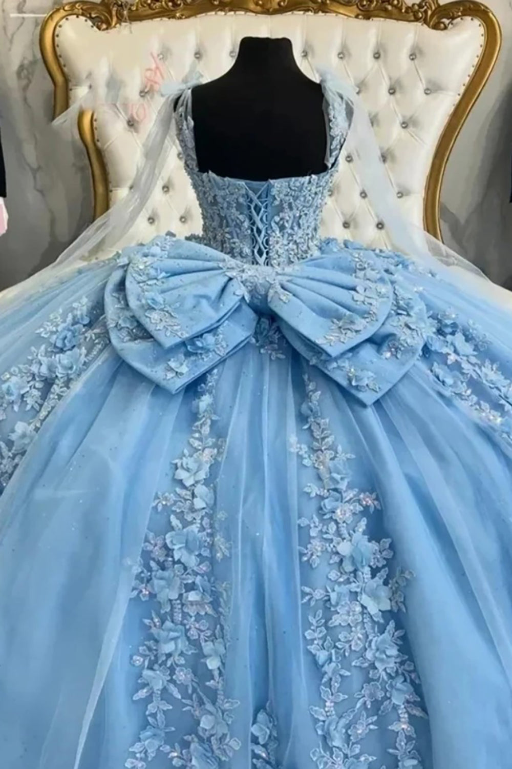 Princess Quinceanera Dress in Light Blue Tulle with Spaghetti Straps and Appliques