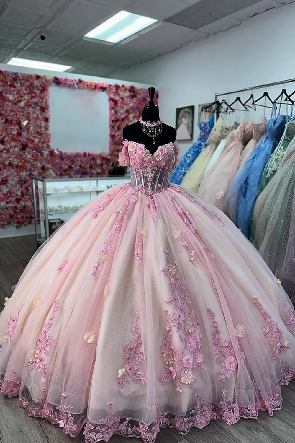 Off-the-Shoulder Pink Tulle Ball Gown with Corset and Applique for Quinceanera