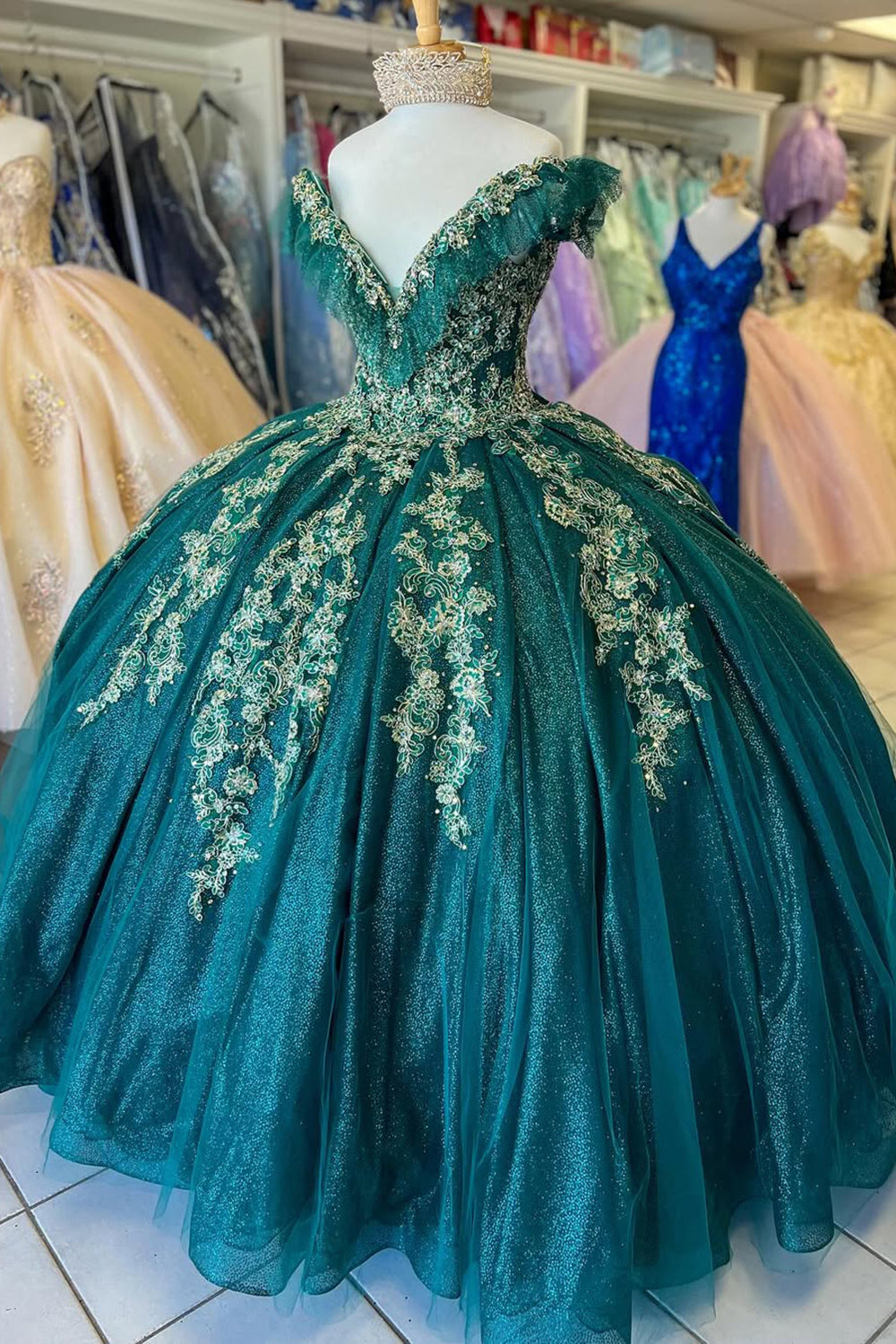 Green Glitter Gold V-Neck Ball Gown with Applique for Quincea?era