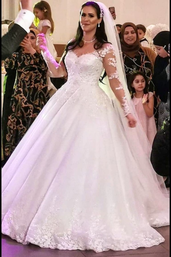 Gorgeous Long Sleeve Sweetheart Floor-Length Wedding Dress Lace with Tulle Appliques