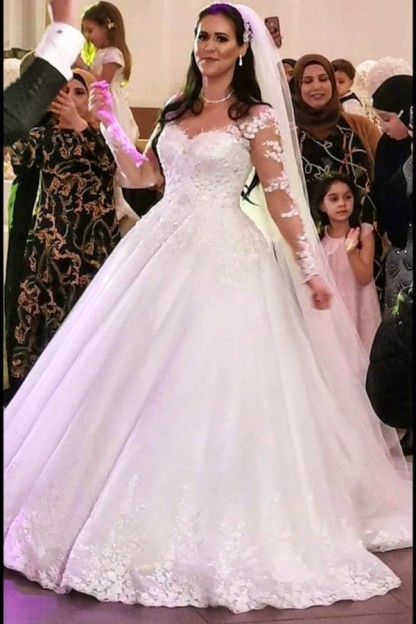 Gorgeous Long Sleeve Sweetheart Floor-Length Wedding Dress Lace with Tulle Appliques