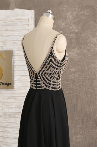 BMbridal Sexy Spaghetti Straps V-Neck Black Prom Dresses Sleeveless with Ruffles Beadings On Sale