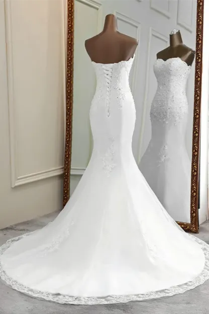 Chic Long Mermaid Strapless Lace Appliques Wedding Dress with Beadings