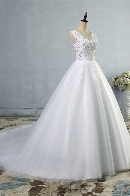BMbridal Stunning V-Neck Sequins Tulle Wedding Dresses A-Line Lace Appliques Bridal Gowns Online
