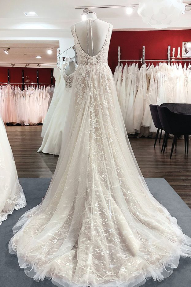 Sexy Backless Long A-Line Lace Wedding Dresses with Tulle V-Neck