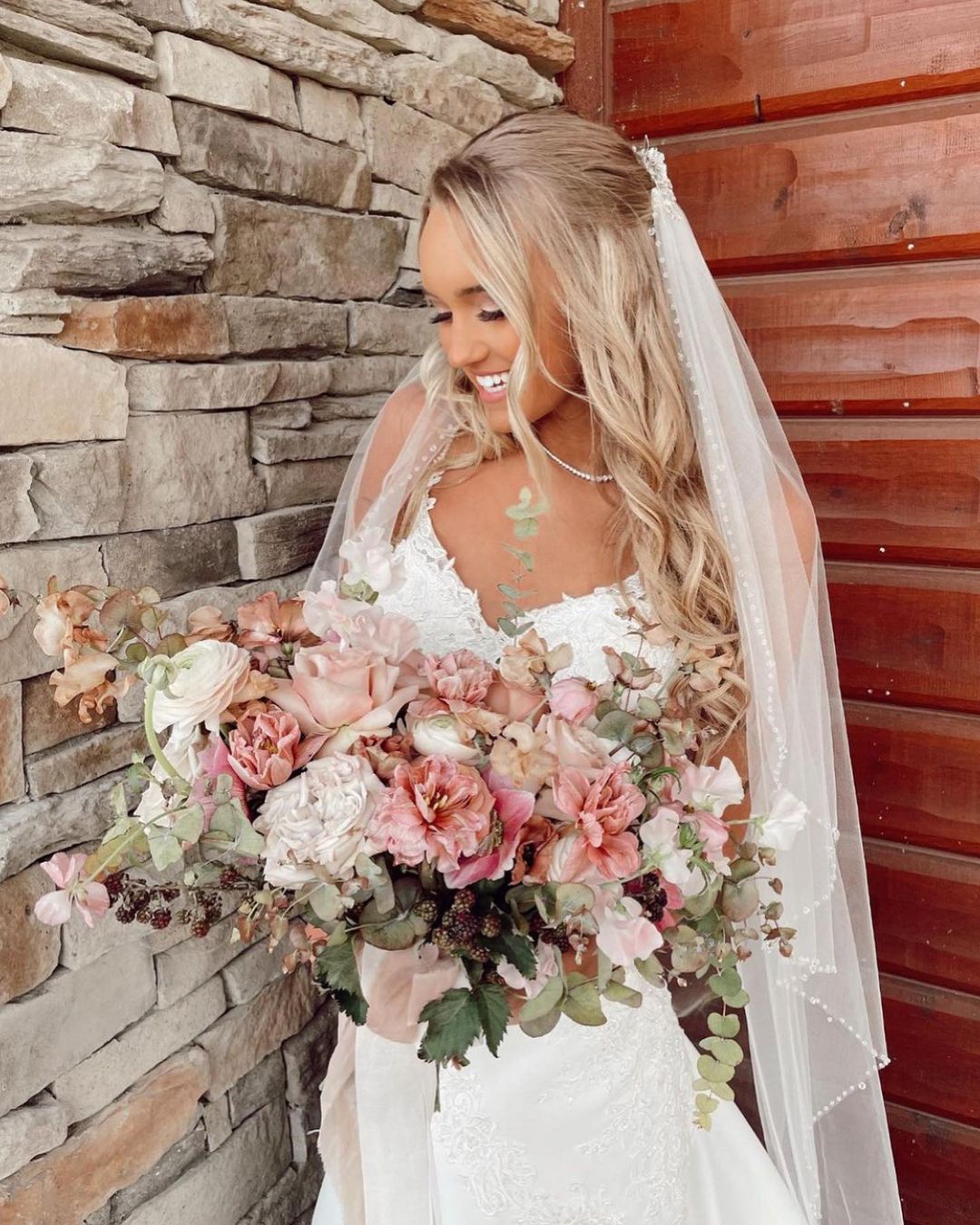 Chic V-Neck Floor-Length Mermaid Spaghetti-Straps Wedding Dress with Appliques Lace