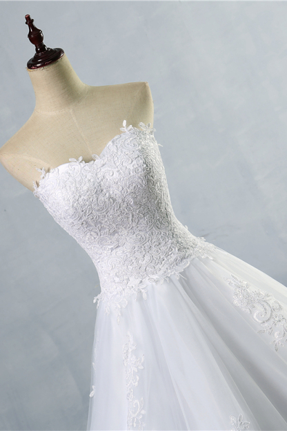 BMbridal Stylish Strapless Sweetheart A-Line Wedding Dress Sleeveless Appliques Bridal Gowns Online