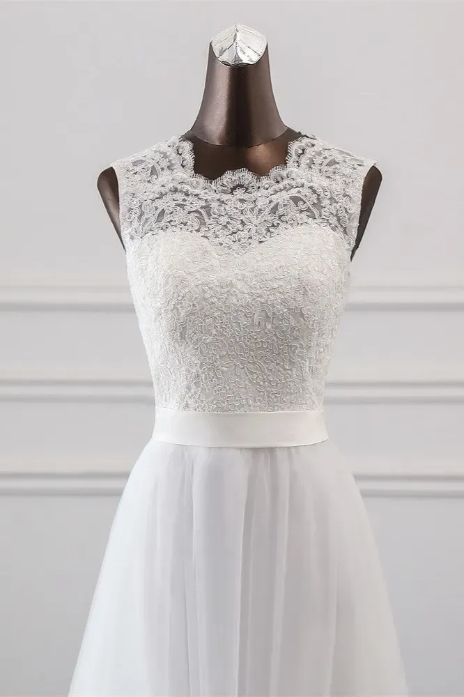 Classic Tulle Long A-Line Jewel Wedding Dress with Appliques Lace