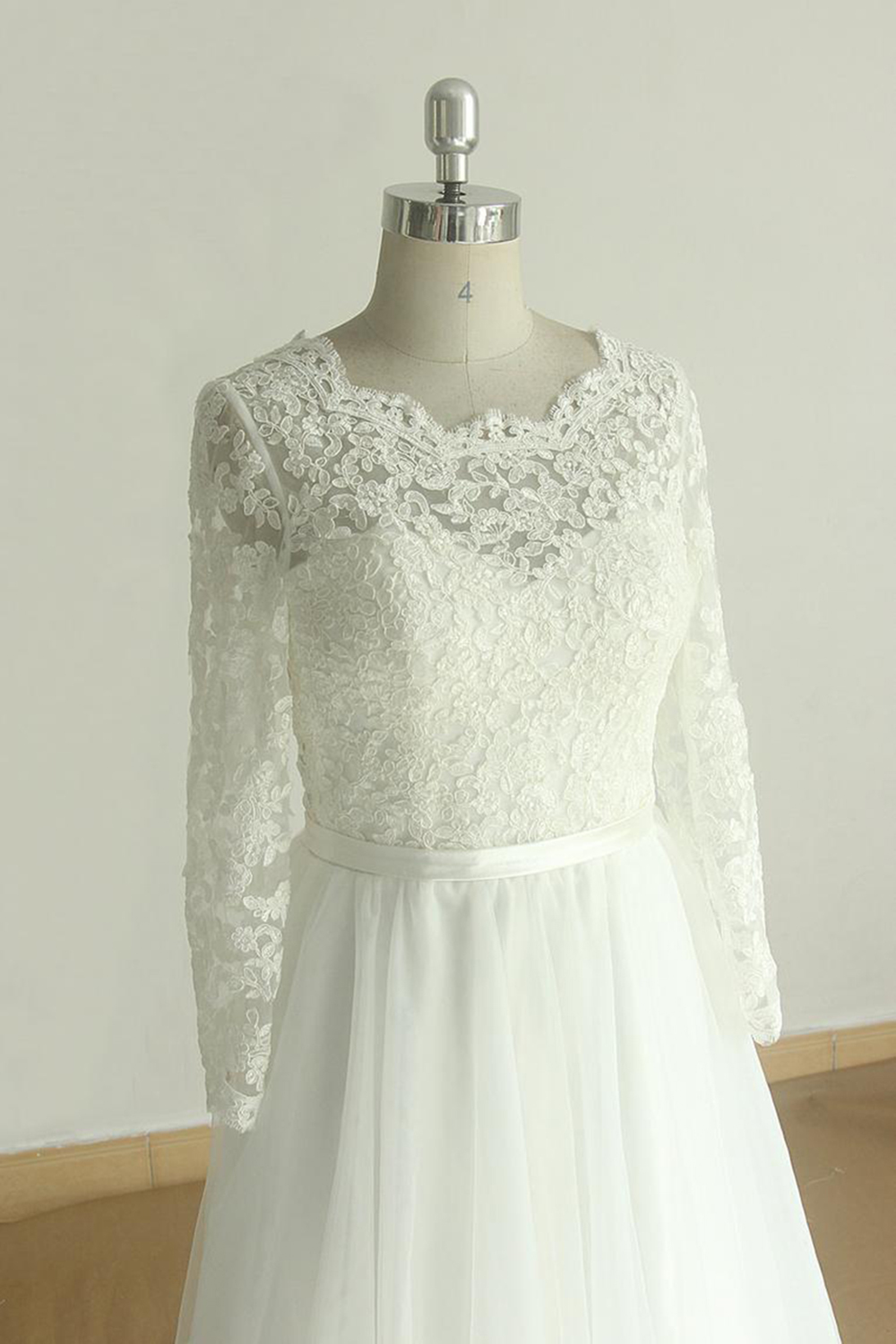 BMbridal Elegant A-line Lace Tulle Wedding Dress Long Sleeves Appliques Bridal Gowns Online-BMbridal