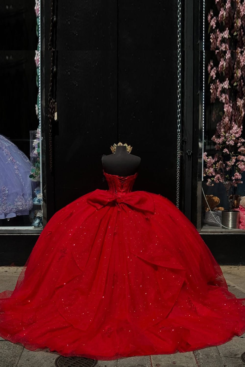 Sweetheart Ball Gown with Sparkly Red Tulle Applique for Quinceanera