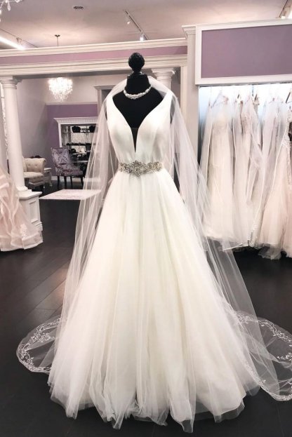 BMbridal Elegant White Satin Tulle V-Neck Wedding Dress Long Halter Bridal Gowns On Sale