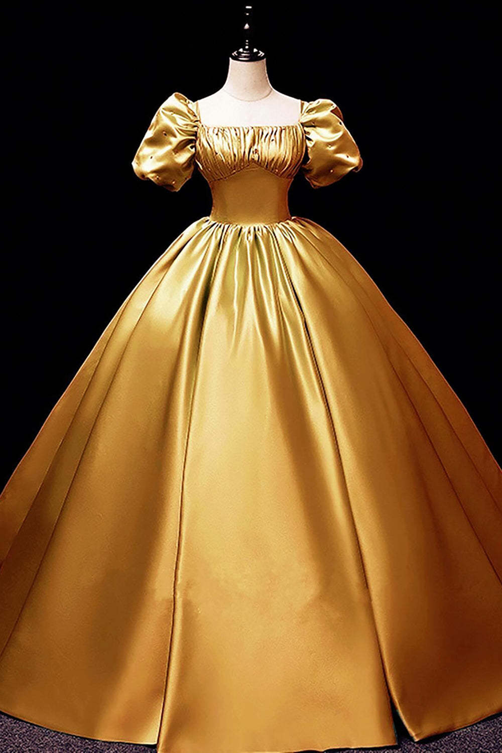Royal Blue Satin Ball Gown with Square Neck and Puff Sleeves for Quinceanera