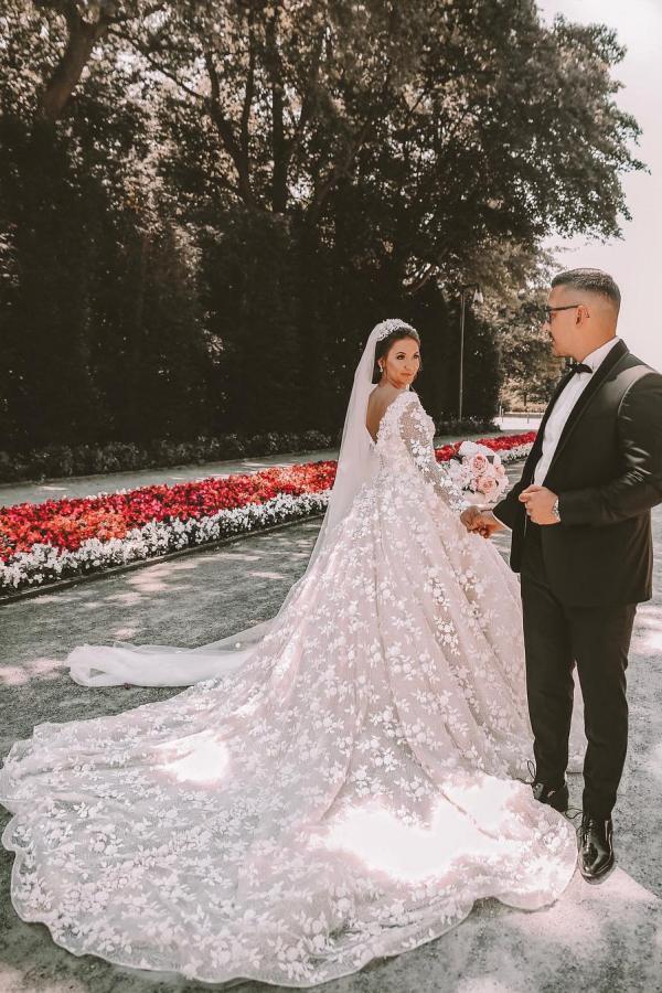 Bmbridal Long Sleeves V-Neck Ball Gown Wedding Dress With Appliques-BMbridal