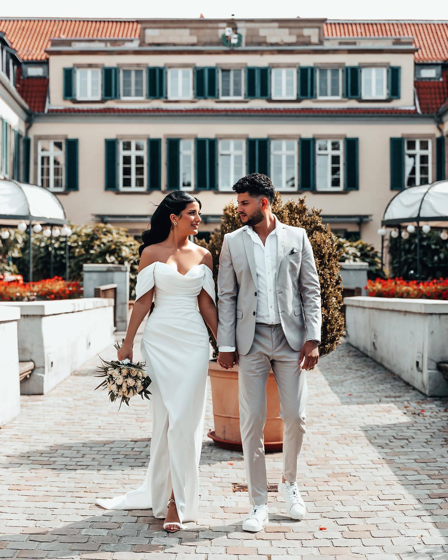 Bmbridal Pure White Wedding Dress Off-the-Shoulder Mermaid-BMbridal