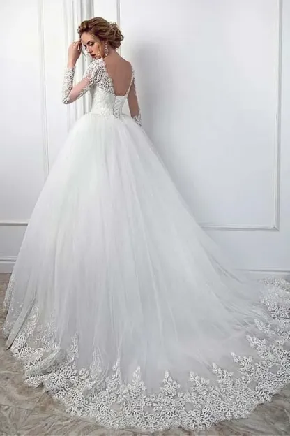 Stunning Jewel Ball Gown Long Sleeves Wedding Dress with Tulle Lace