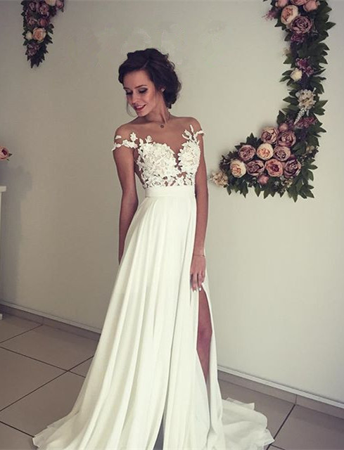 Luxury Ruffles A-Line Chiffon Lace Wedding Dress with Side Slit Appliques