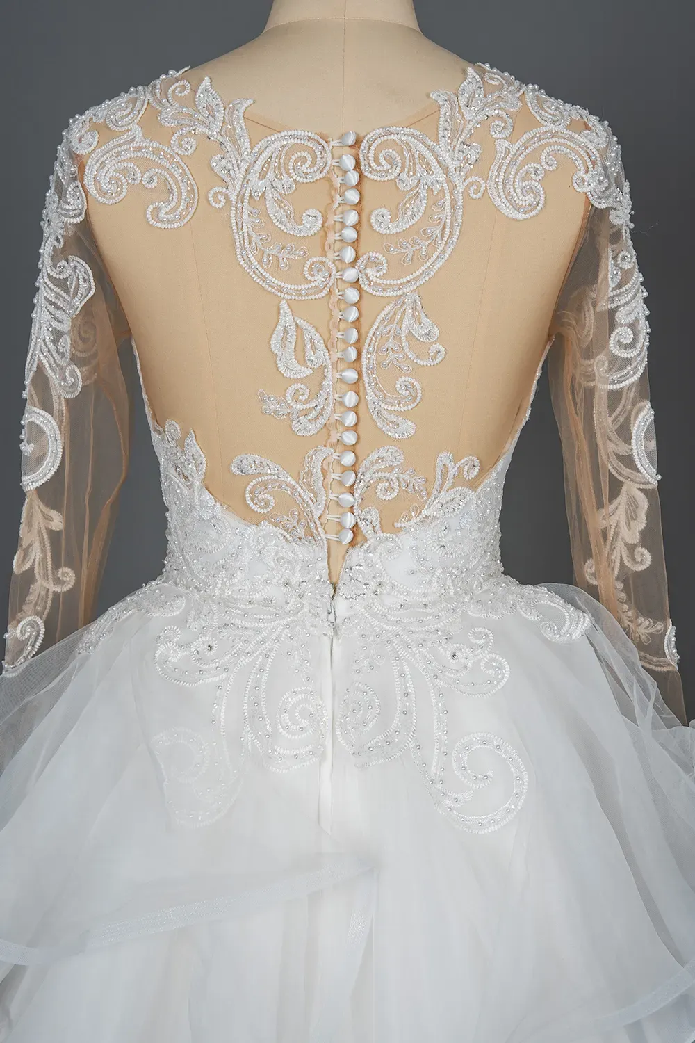 Chic Ruffles Ball Gown Long Sleeve Wedding Dress with Lace Appliques