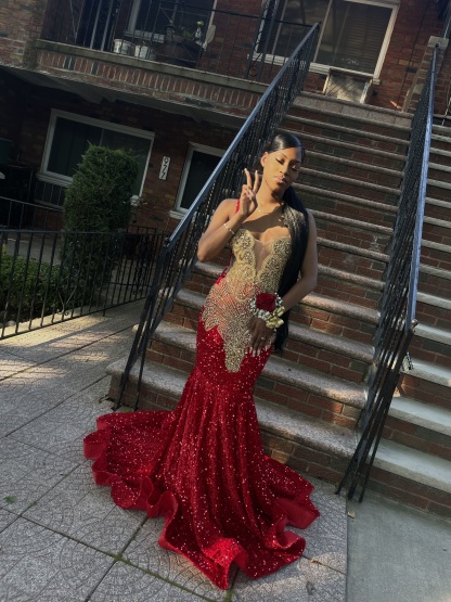 Red Square Mermaid Evening Dress Beads Sequins Long Sleeveless