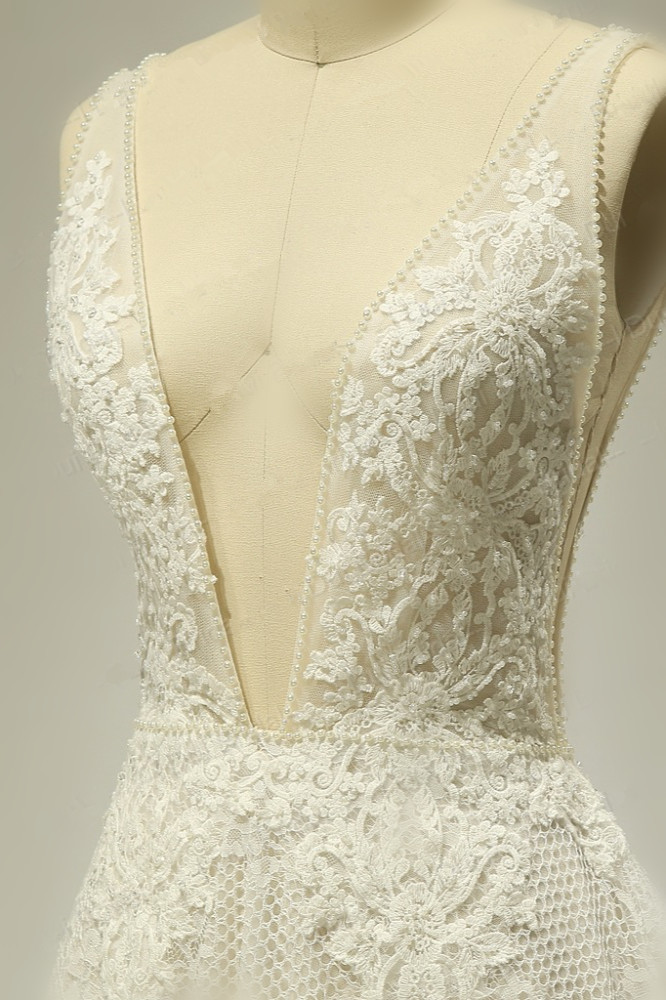 BMbridal Sexy Tulle Deep-V-Neck Lace Wedding Dress Sleeveless Appliques Pearls Bridal Gowns On Sale-BMbridal