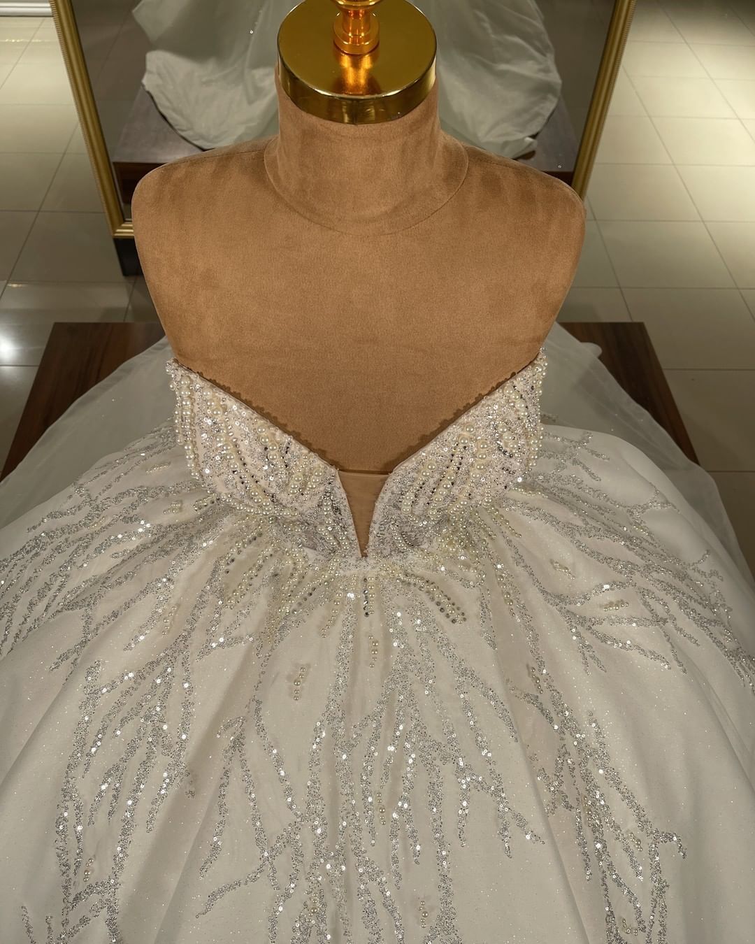 Bmbridal Luxurious Sweetheart Ball Gown Wedding Dress With Beadings-BMbridal