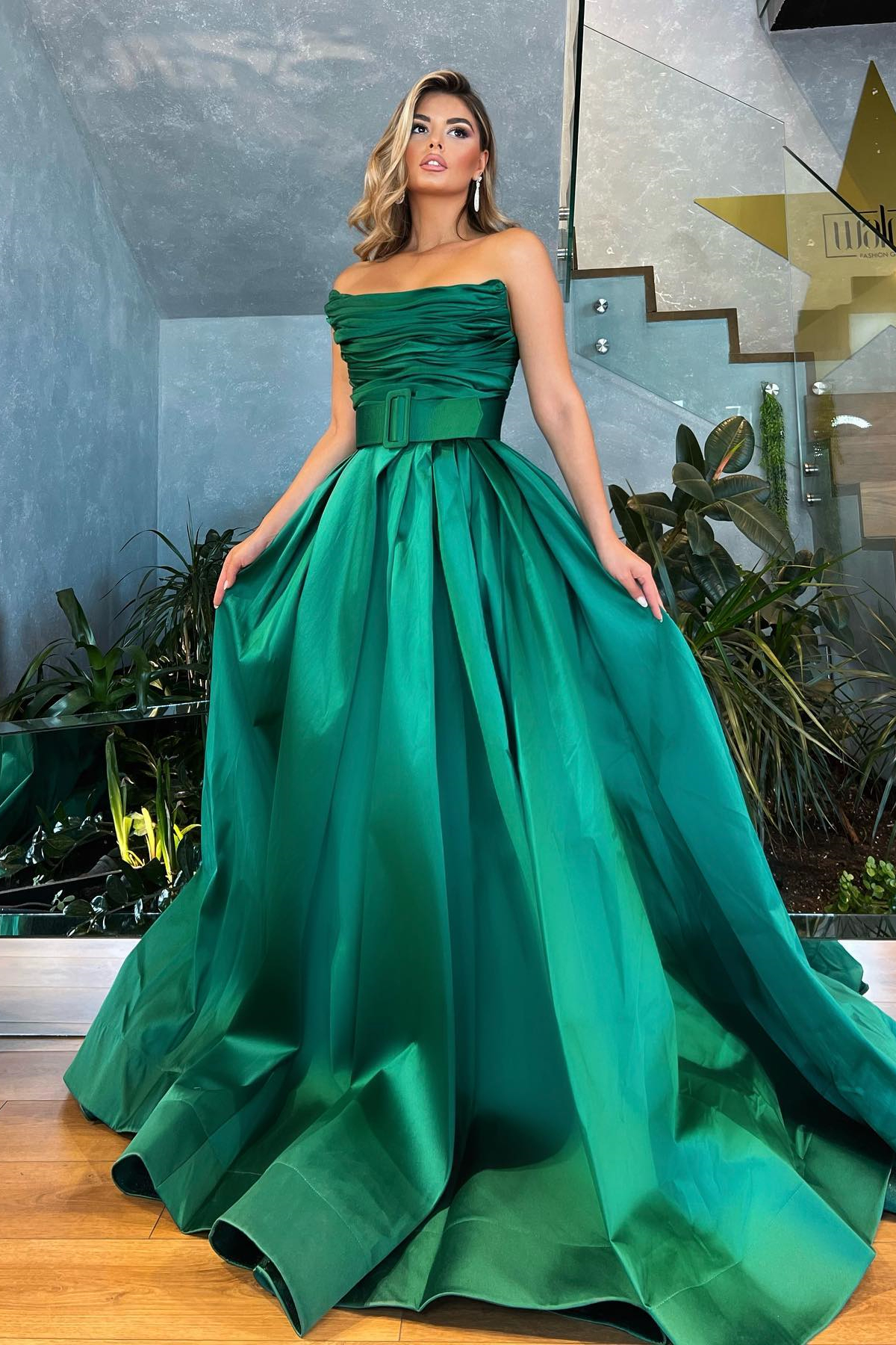 Chic Emerald Green Strapless Prom Dress Princess Sleeveless Long