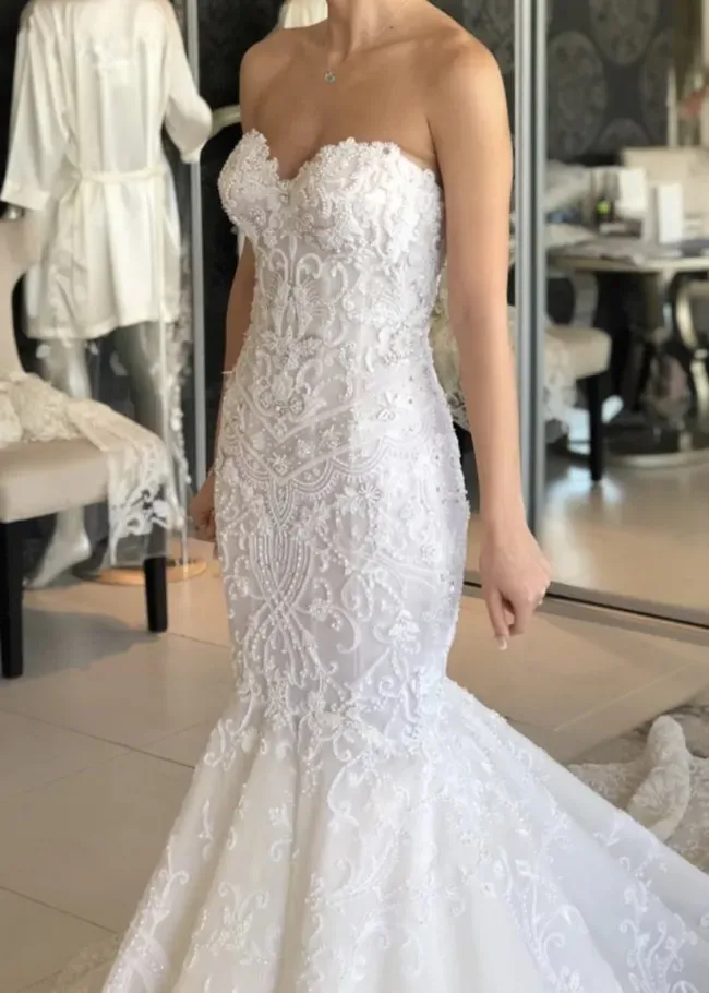 Amazing Floor-Length Mermaid Sweetheart Wedding Dress Backless with Appliques Lace