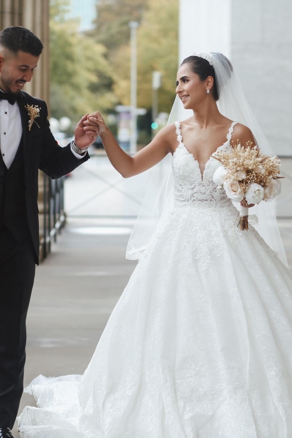 Bmbridal Spaghetti-Straps V-Neck Wedding Dress Lace Ball Gown-BMbridal