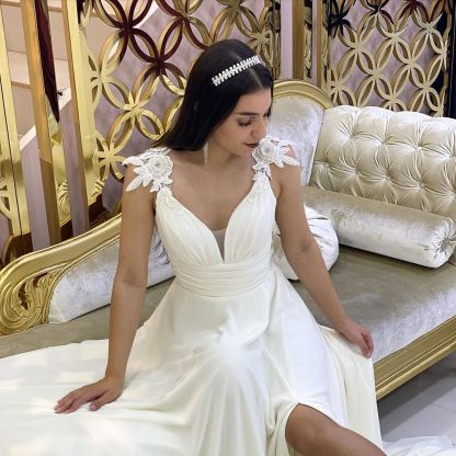 Vintage Split Long A-Line V-Neck Wedding Dress with Lace Chiffon